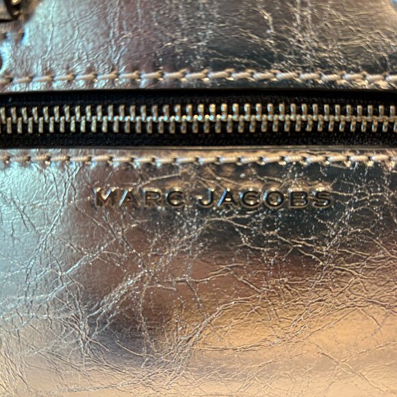 Marc Jacobs Silver Crossbody Bag – Like New - Picture 4 of 4